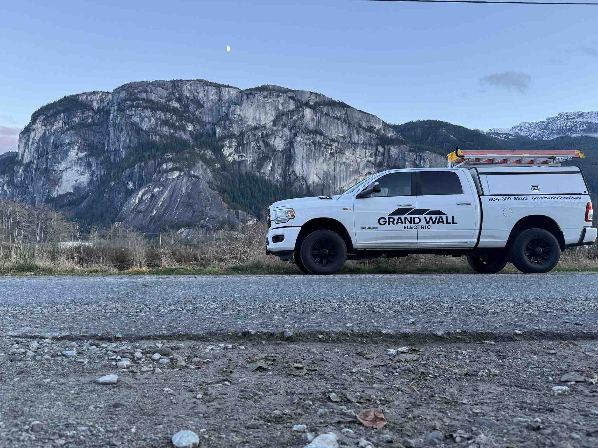 Squamish electrician service truck below the Stawamus Chief